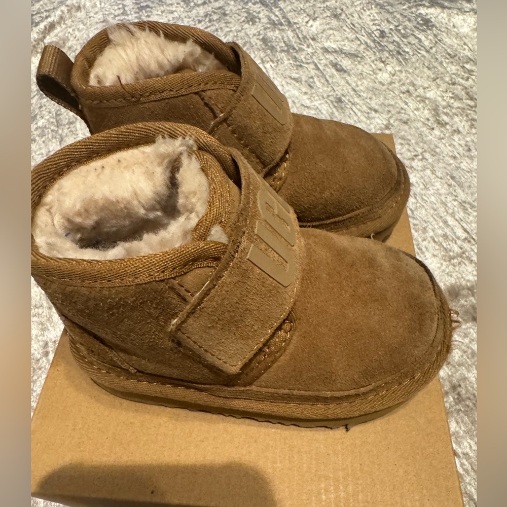 ✨UGGS✨ - Picture 5 of 6